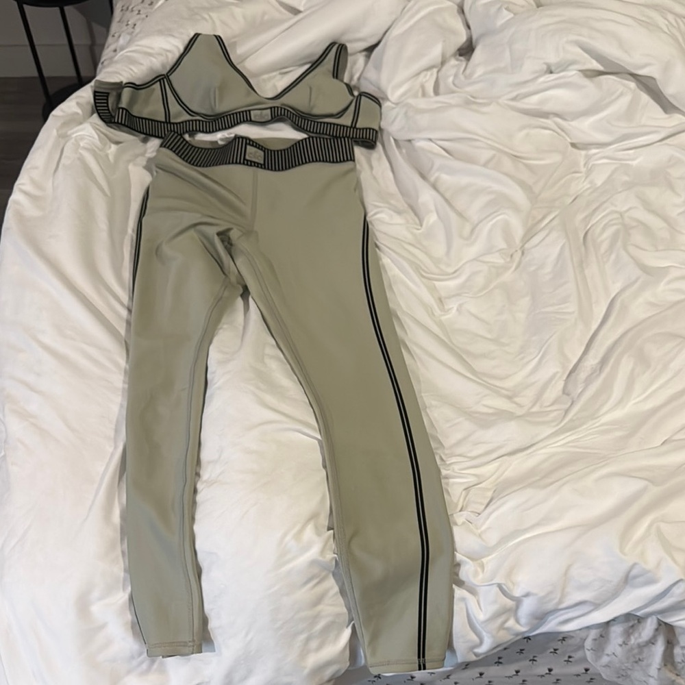 Alo yoga set